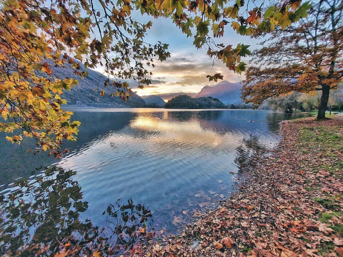 Villaggio Turistico Il Lago Dorato Carlazzo Exterior photo